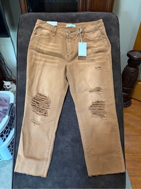 Distressed Boyfriend Jeans in Tan — Casual Relaxed Fit